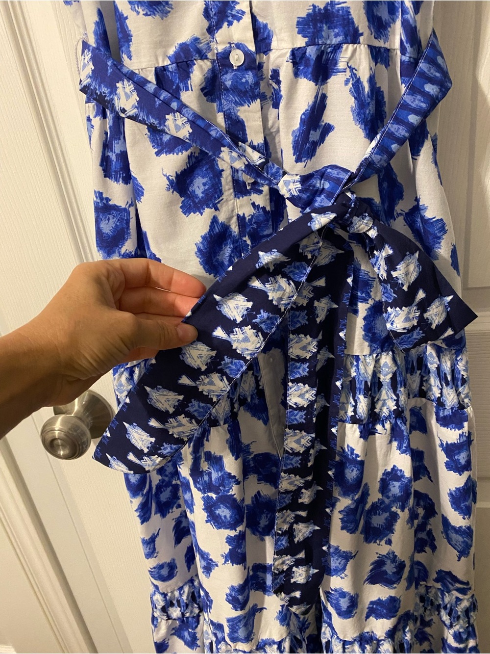 Abercrombie & Fitch Tie-Waist Tiered Maxi Dress Blue White Floral Size MT - Picture 6 of 11